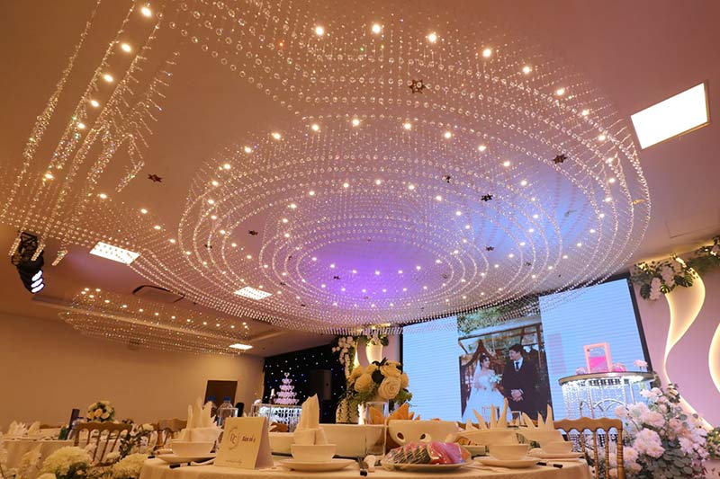 TRANG TRÍ TIỆC CƯỚI