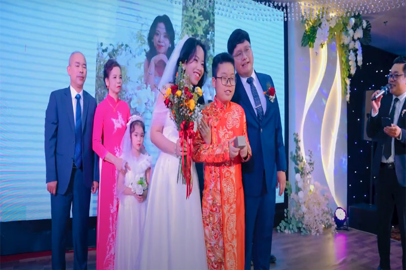 TRUNG TÂM HỘI NGHỊ TIỆC CƯỚI KHÁCH SẠN A15